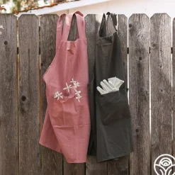 Heirloom Roses Cross-Back Garden Apron New