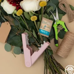Heirloom Roses DIY Bouquet Kit New
